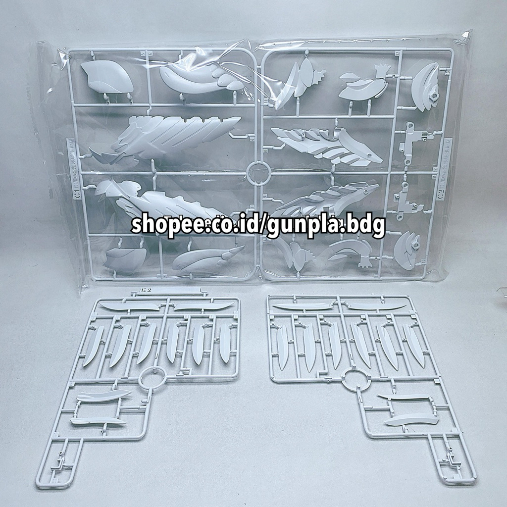 Bandai MG Gundam Wing Zero Custom Ver KA Part Wing