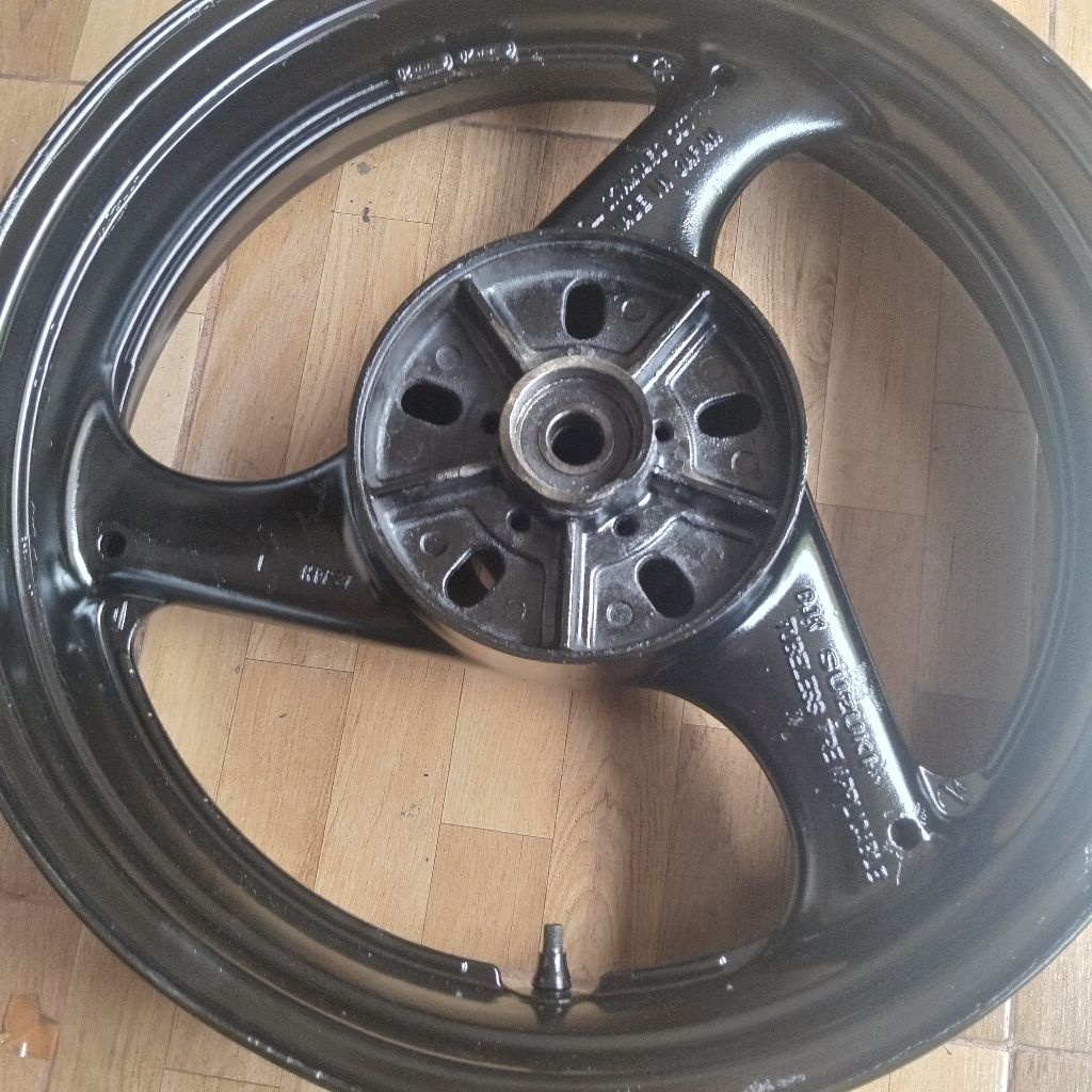 velg Suzuki belakang Reng 17 lebar 450 tapak lebar Made in japan velg Suzuki Made in japan