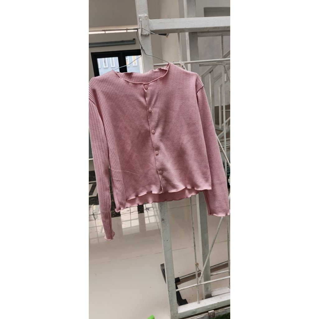 cardigan warna dusty pink
