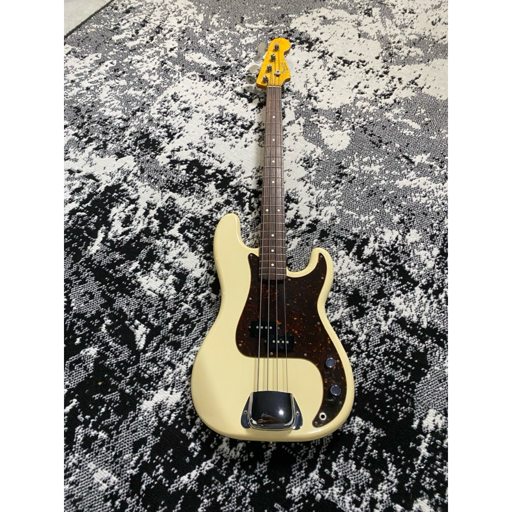 Fender Precision Bass RI62 Made in Japan