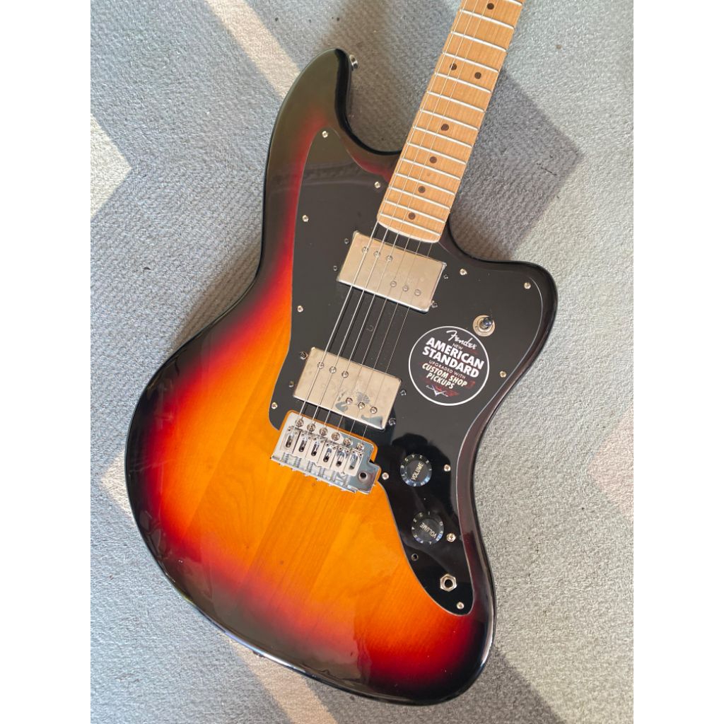 Gitar Fender Jaguar Custom sunbrust pickup Squier Wide Range