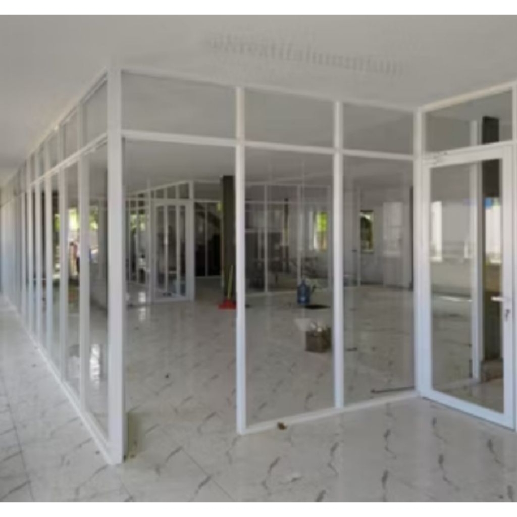 partisi ruangan kaca alumunium