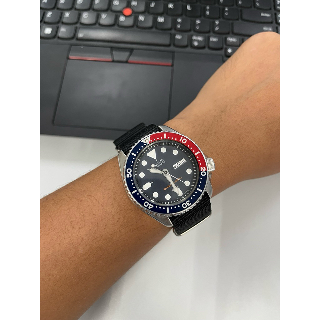 Jam tangan Seiko SKX 007 pepsi