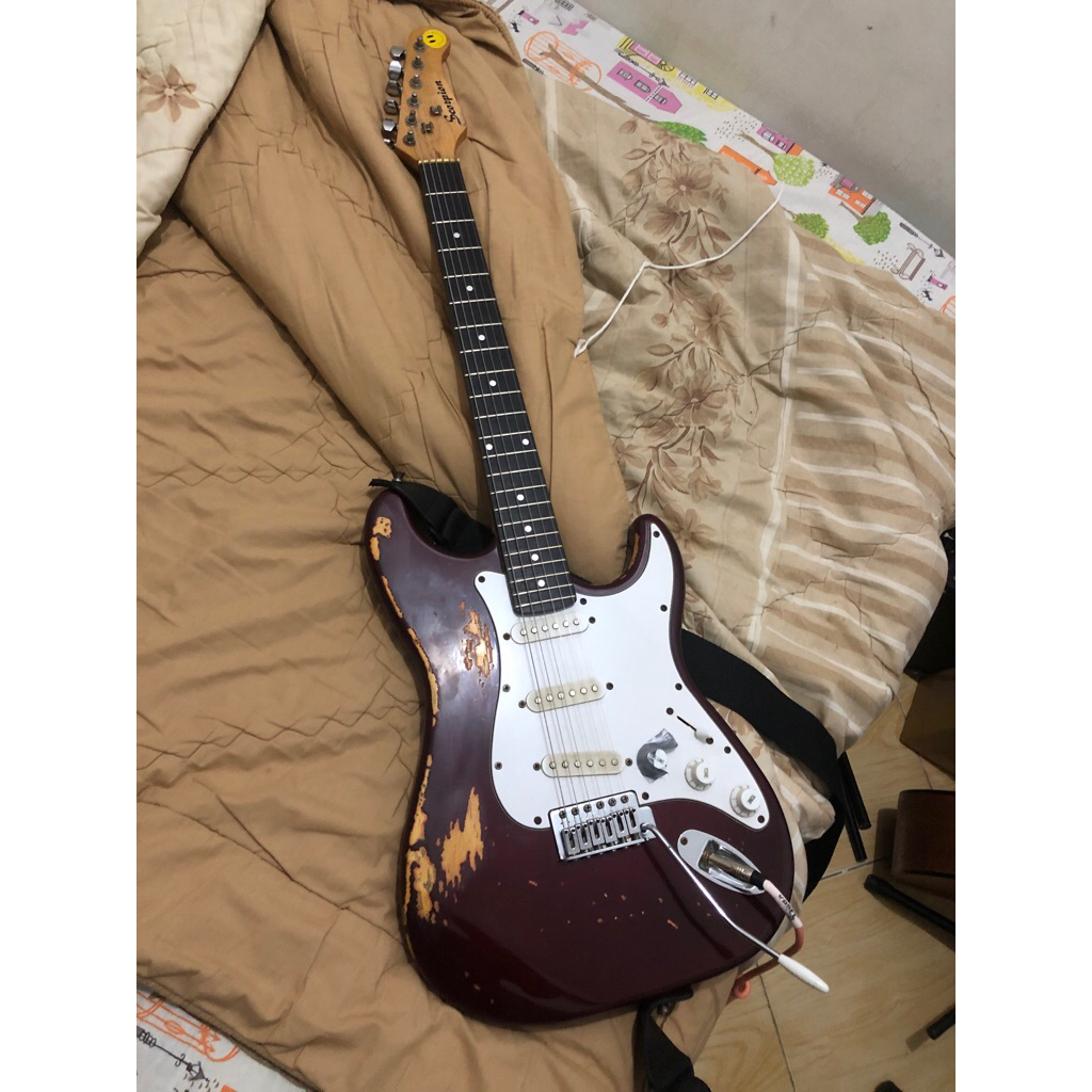 Gitar Scorpion Model Stratocaster