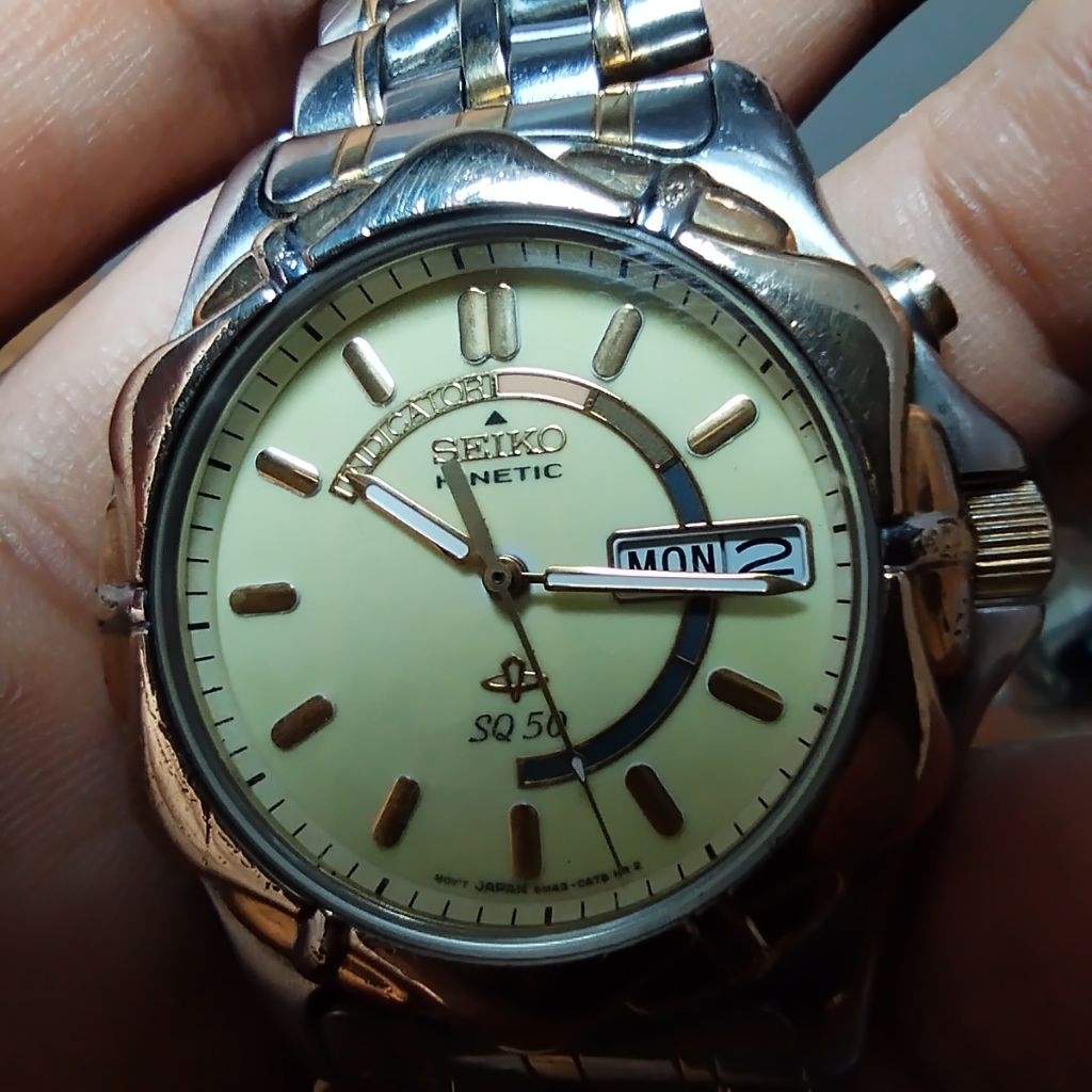 Seiko Kinetic SQ 50 Vintage Jam Tangan Pria Model SKJ024 Mekanisme Kinetic Two-Tone Diameter 38mm Ta