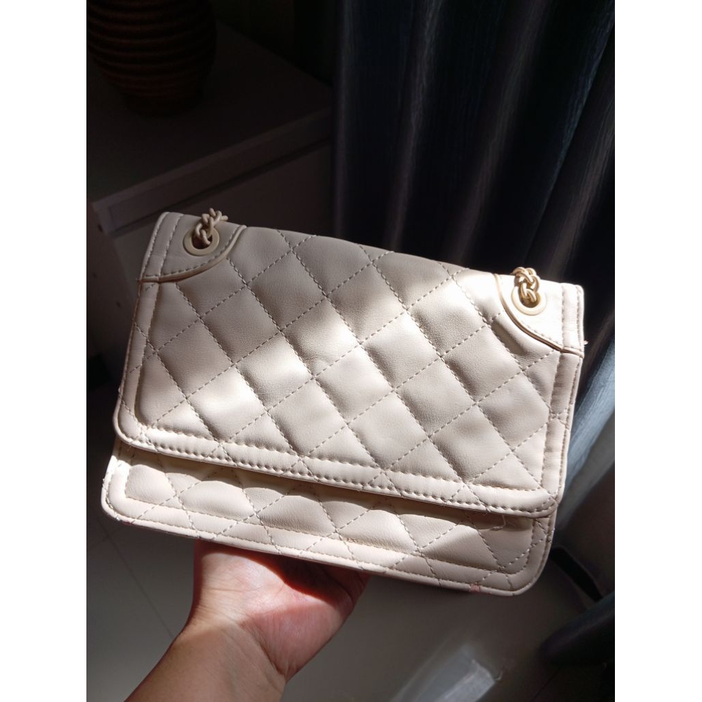 Preloved tas Stradivarius