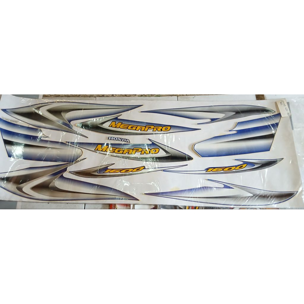 871X0 KEH 890ZC STRIPING BODY MEGAPRO LAMA HIU ORIGINAL AHM