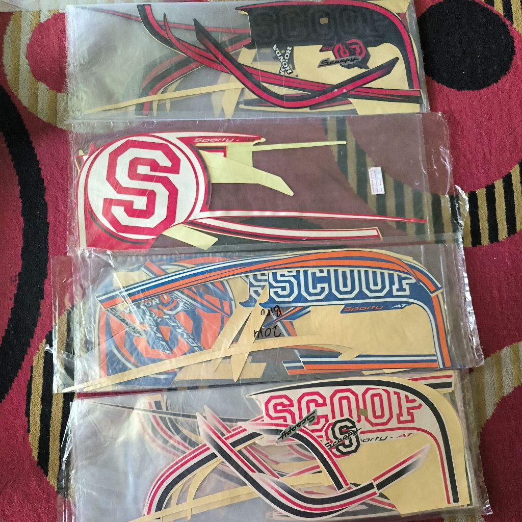 Striping/Lis Body Honda Scoopy Sporty 2014 – Stiker Body Scoopy 2014 1 Set Lengkap