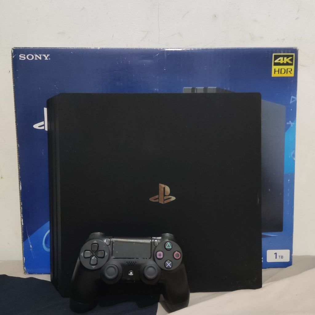 PS4 Pro 1TB + Akun PS isi game