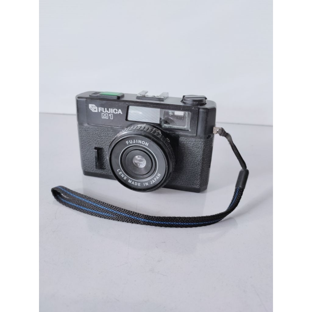 Kamera analog vintage pocket fujica M1 fujinon lens made in japan camera photo film classic berfungs
