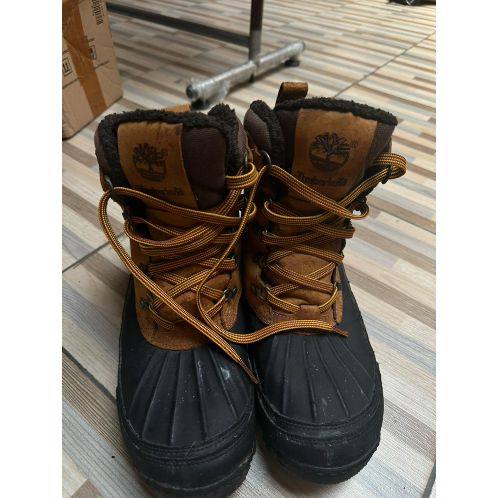 Sepatu boot safety Timberland