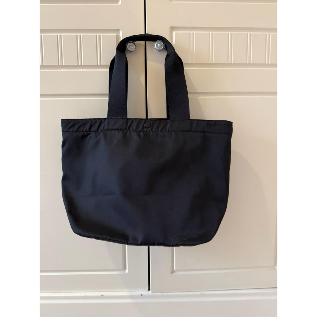 preloved totebag — tas uniqlo black canvas