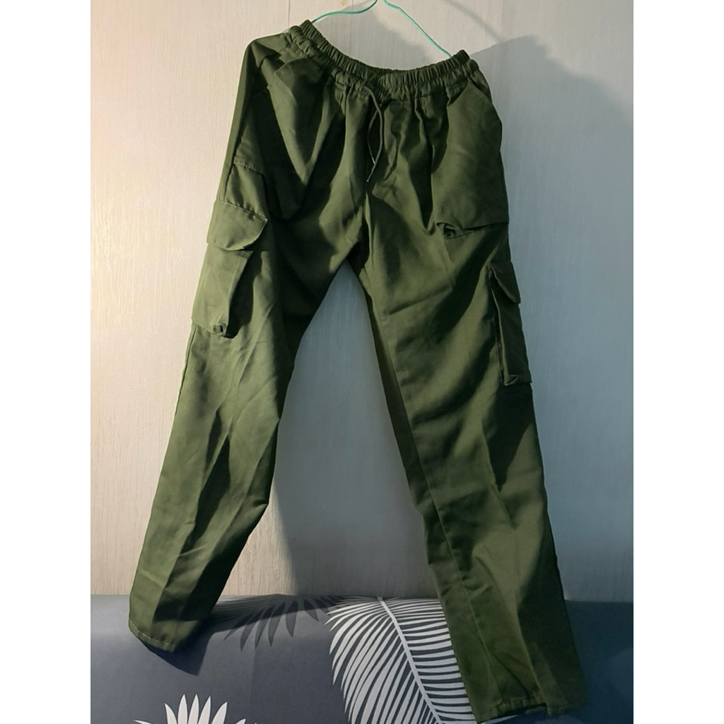 PRELOVED - green army cargo