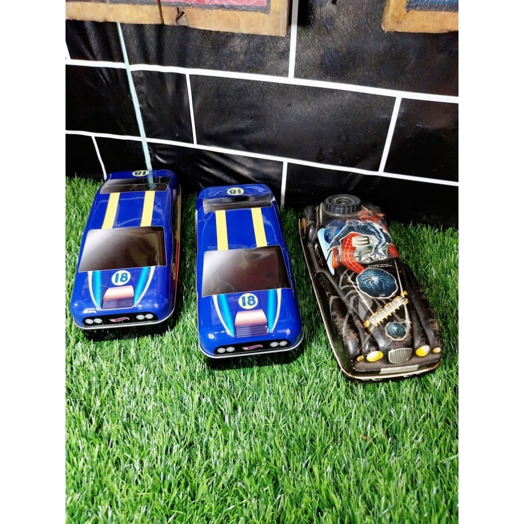 Tempat pensil/Tempat pensil jadul