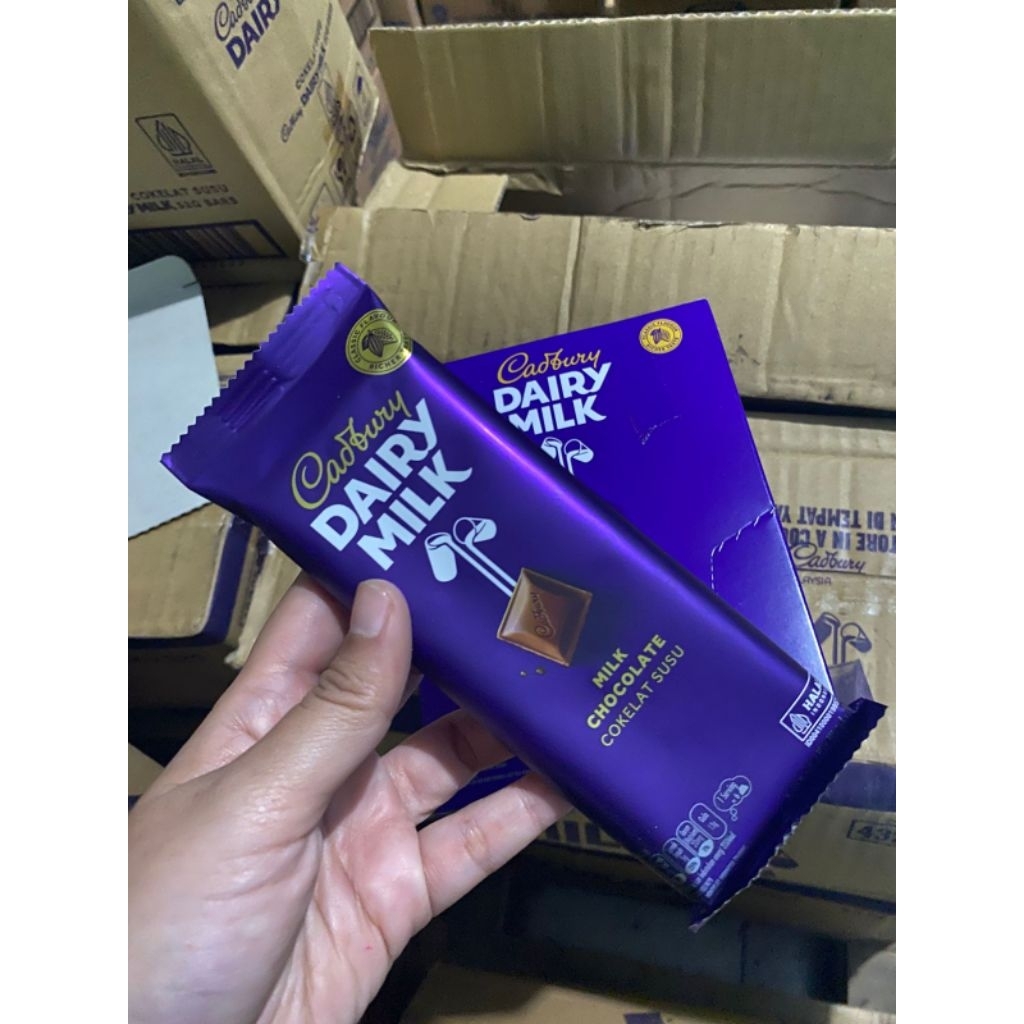 READY CADBURY DAIRY MILK Coklat Susu Cadbury 85gr (1box isi 12 ) dengan Rasa Alami ~ Exp 2027