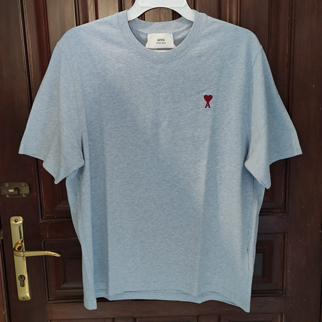 Kaos ami paris blue size L used second pemakaian pribadi