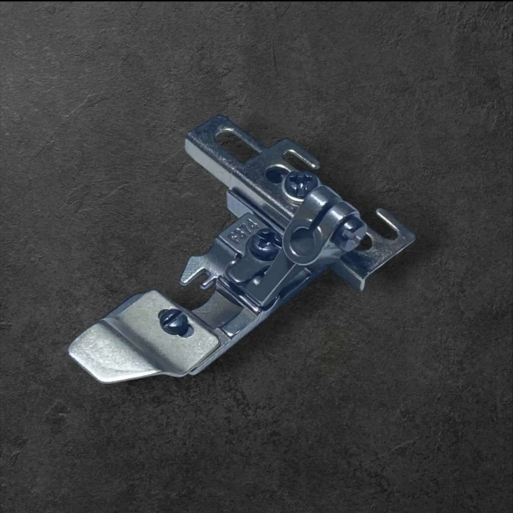 P103 SIRUBA 747 Sepatu MDK Karet Pita MDK Benang 4 Mesin Jahit Obras