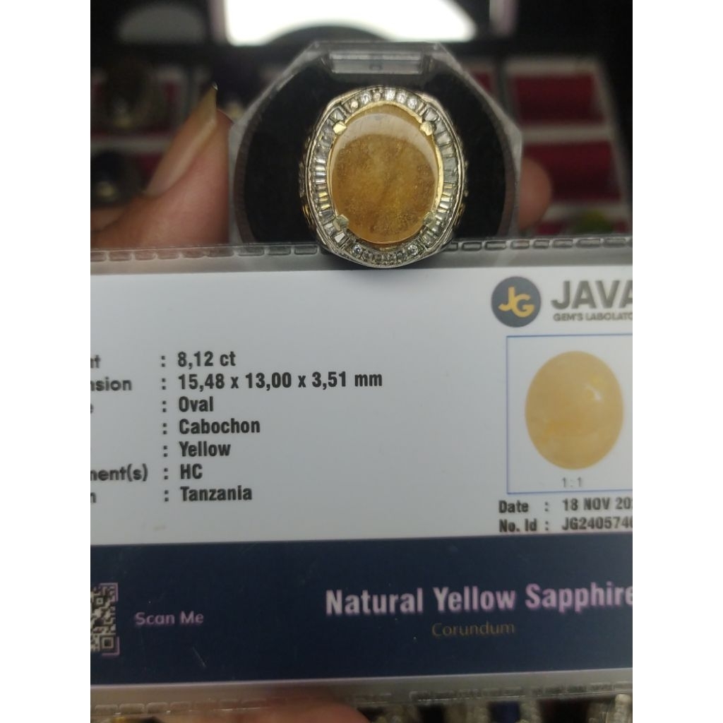 Yellow Safir Tanzania. Dikirim Sesuai Gambar