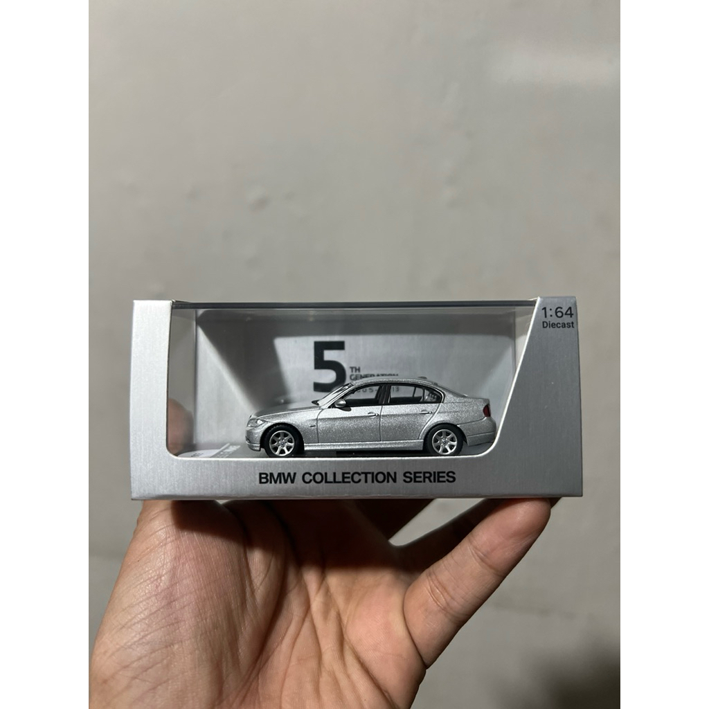 Almost Real AR BOX 1/64 BMW E90 Silver diecast miniscale