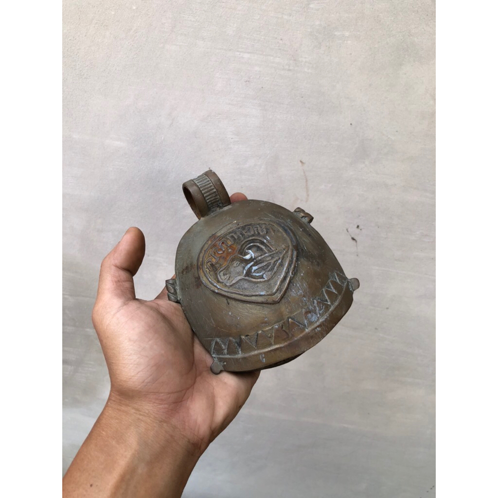 Klontongan sapi jumbo antik