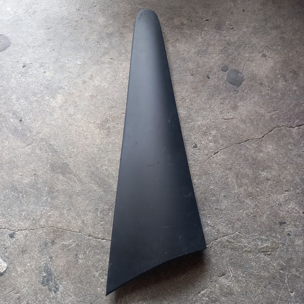 molding pintu toyota sienta kanan original
