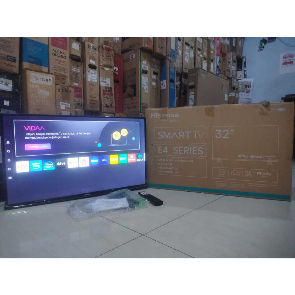 TV LED HISENSE 32 IN SMART TV YOUTUBE DIGITAL TV KONDISI BEKAS PEMAKAIAN 7423f