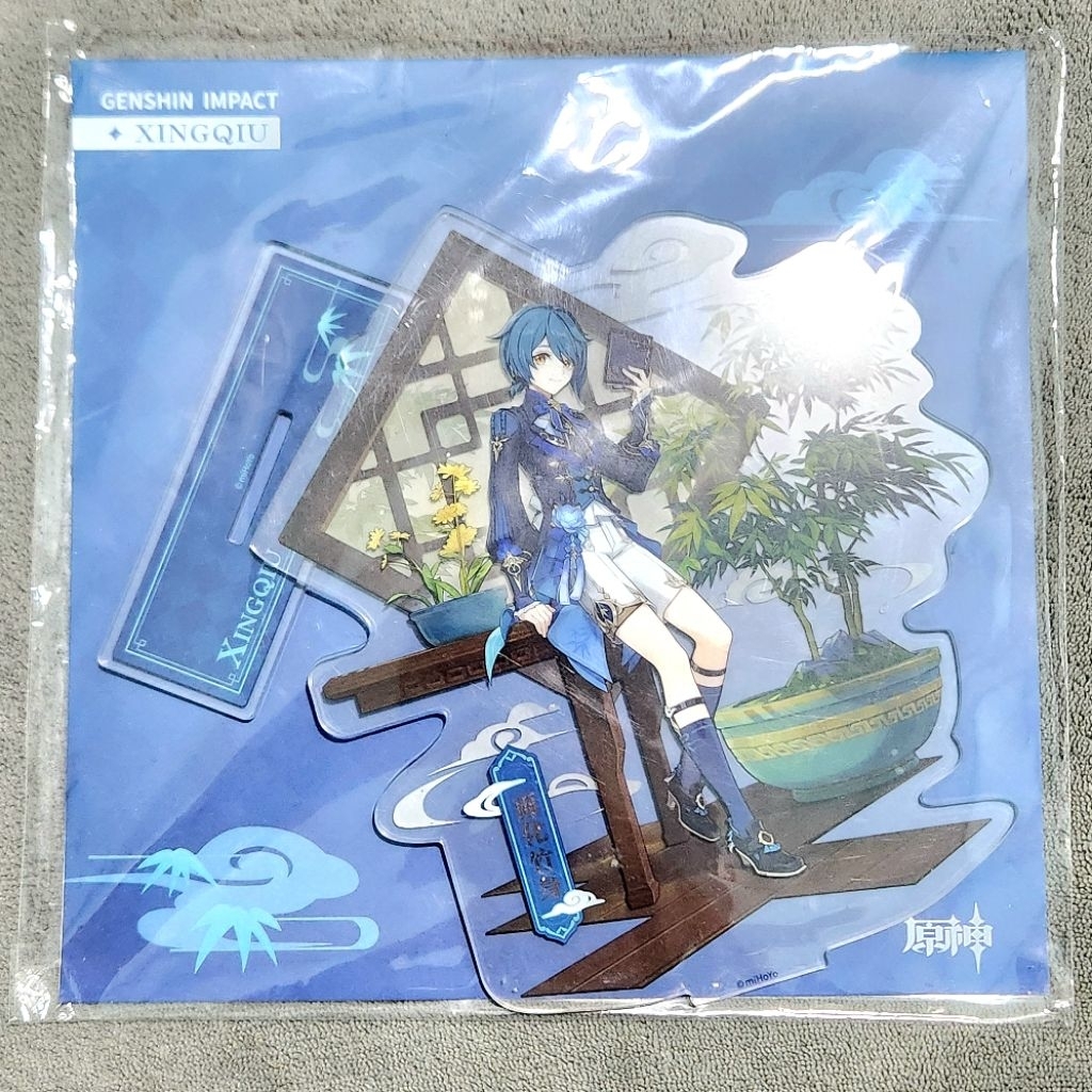 Xingqiu Bamboo Rain Theme Costume Genshin Impact - Acrylic Ornament Stand Theme Series 15,5cm Offici