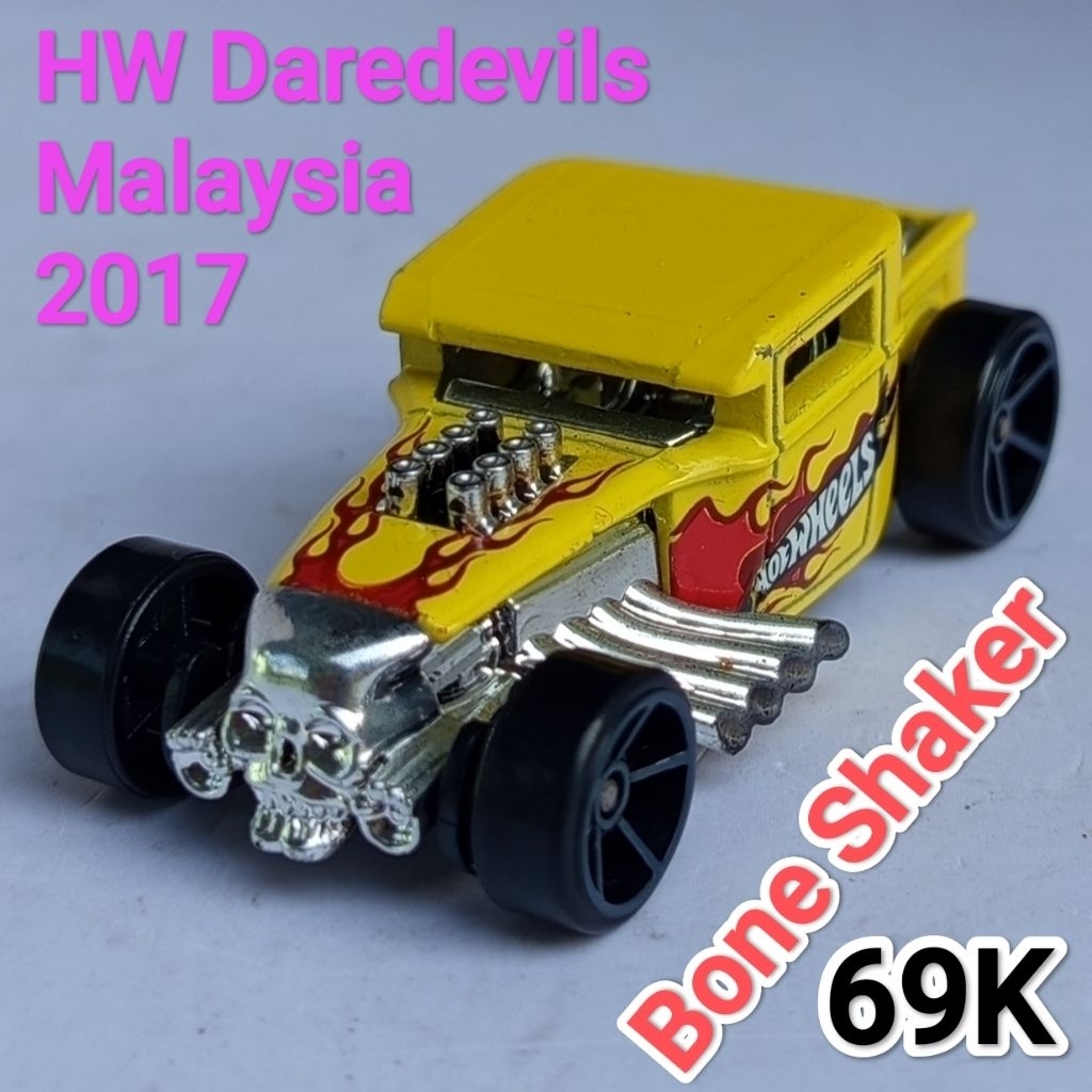 Hot Wheels Bone Shaker Daredevils warna Kuning Loose