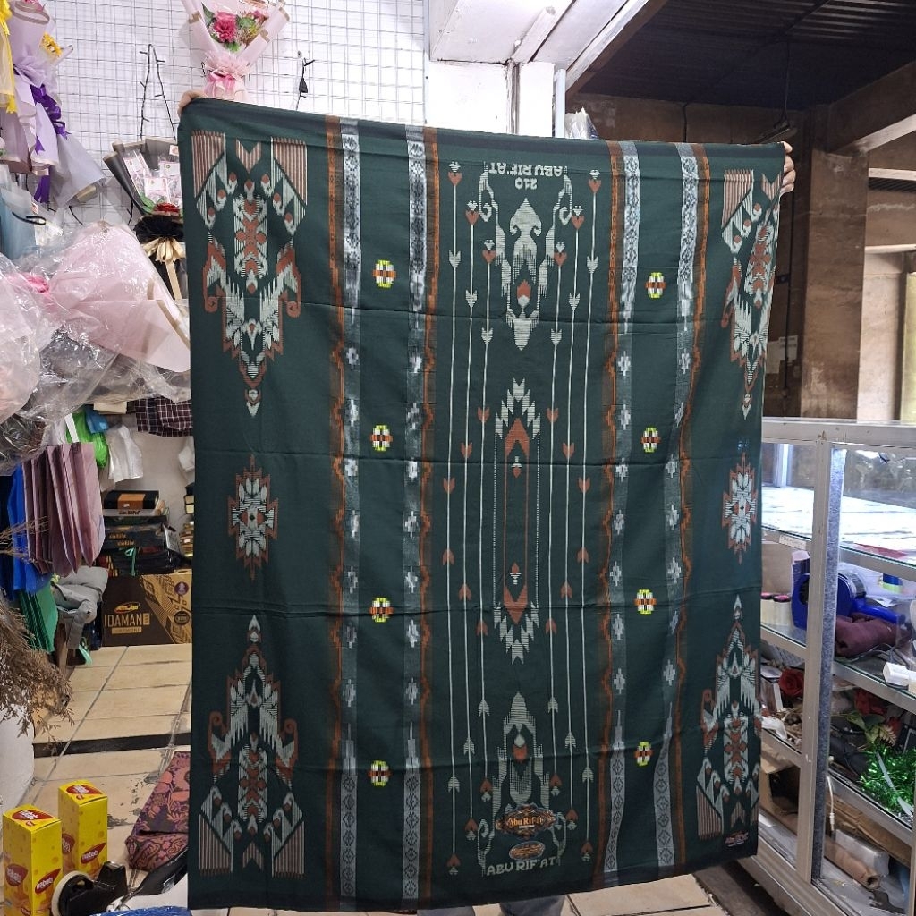 SARUNG ABU RIF'AT