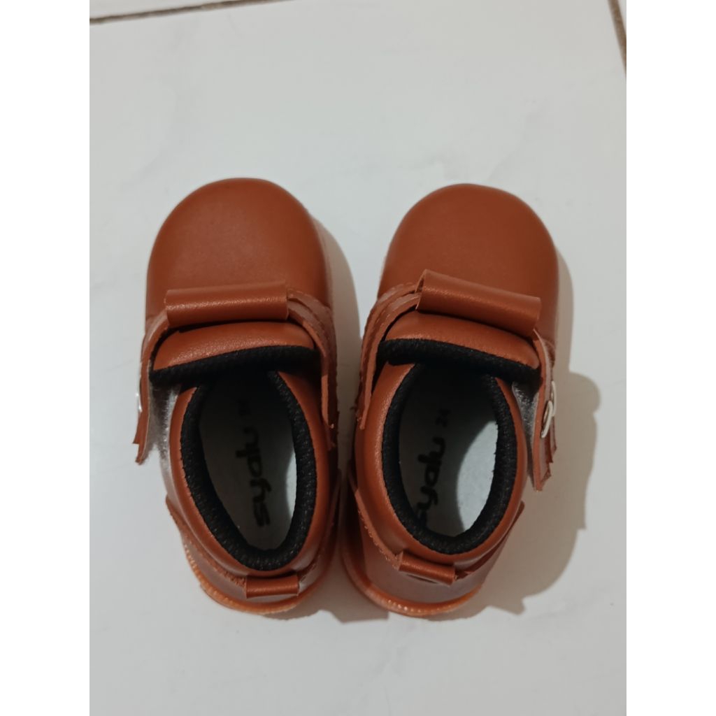 Preloved Sepatu Anak Laki-laki 2 tahun