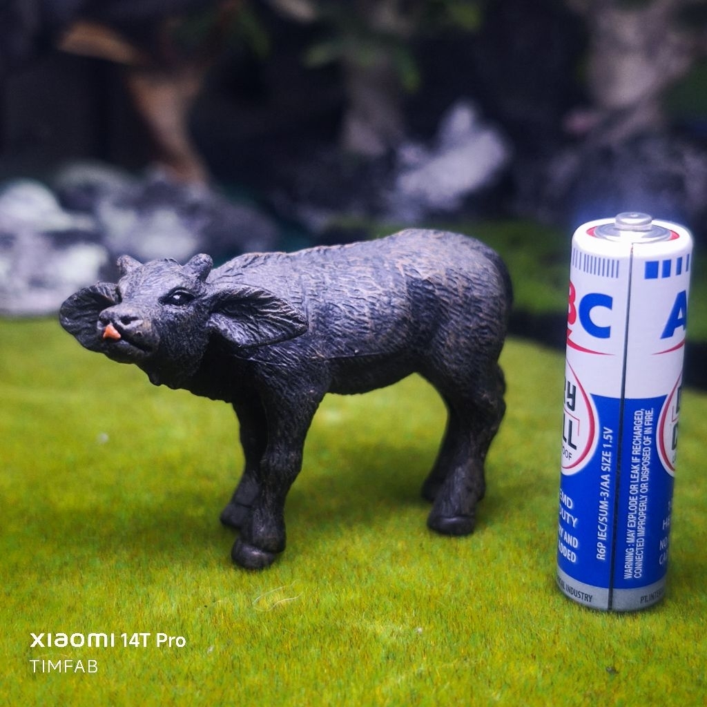 New canna buffalo calf figure