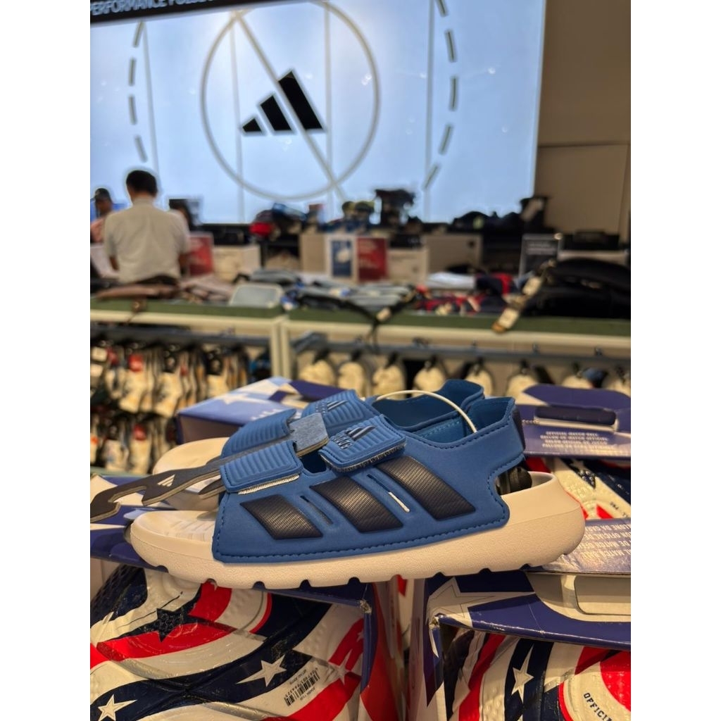 Adidas Sandal Altaswim Add Kids Original Store size 33(21.5cm)