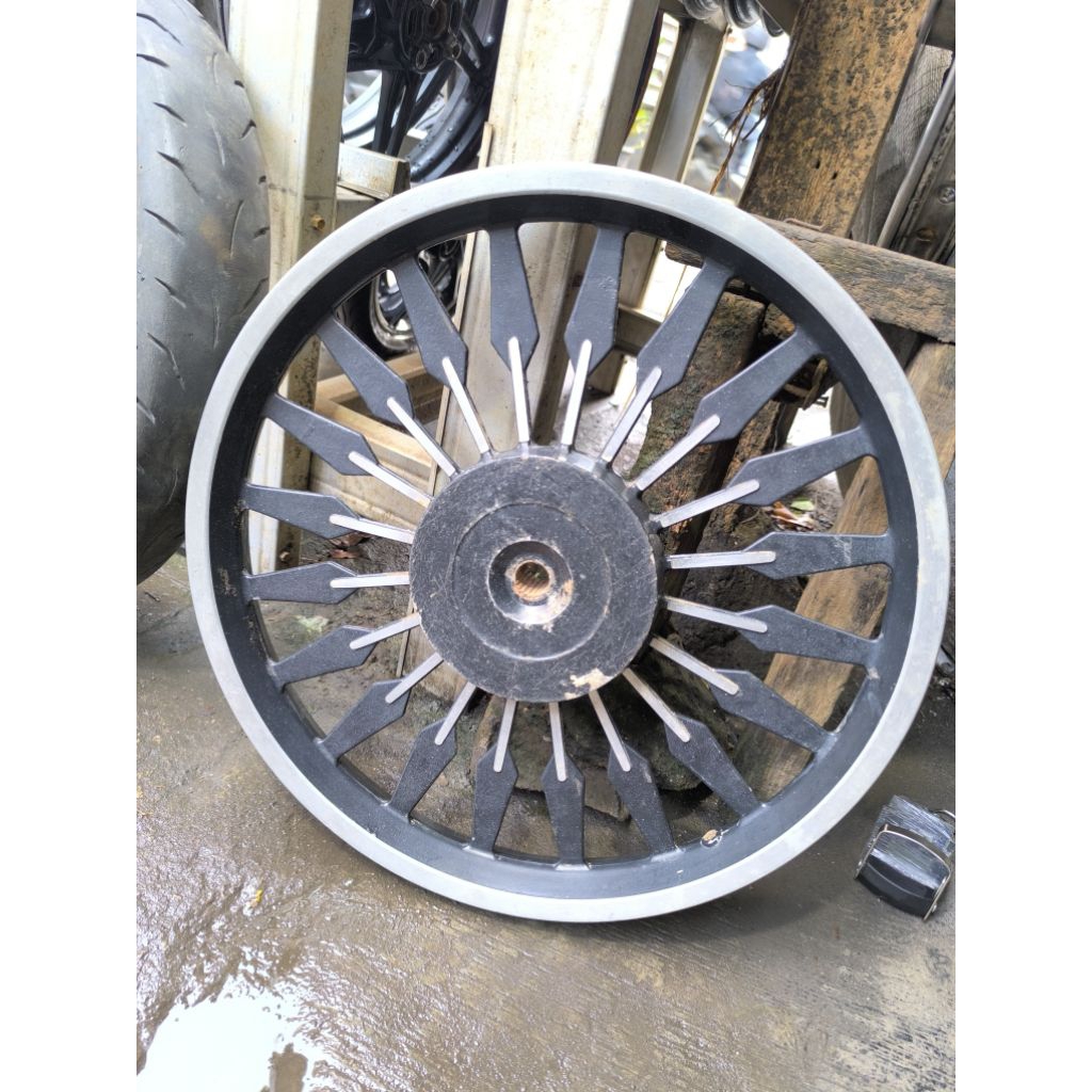 Velg Belakang R17 Beat Vario 110 Skupy Second siap pake
