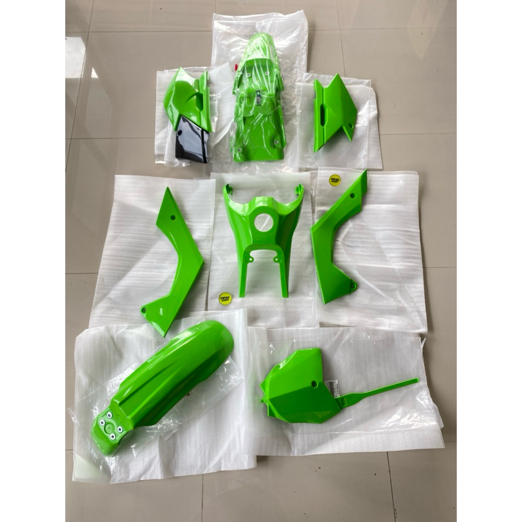 BODY SET KLX140 KLX 140 TANPA TANGKI JOK KLX 140 HIJAU ORIGINAL KAWASAKI BODY KLX140 KLX 140 RF Endu