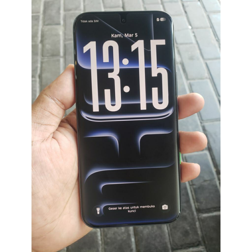 INFINIX NOTE EDGE. RAM 8giga INTERNAL 256GB FULLSET ORIGINAL, PEMAKAIAN SINGKAT. MULUS POL. GARANSI 