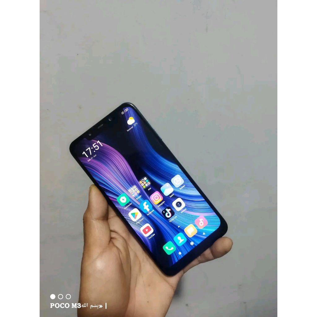 poco f1 6/64 Snapdragon 845