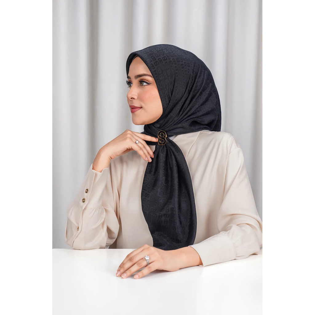 Buttonscaves Tapis embossed