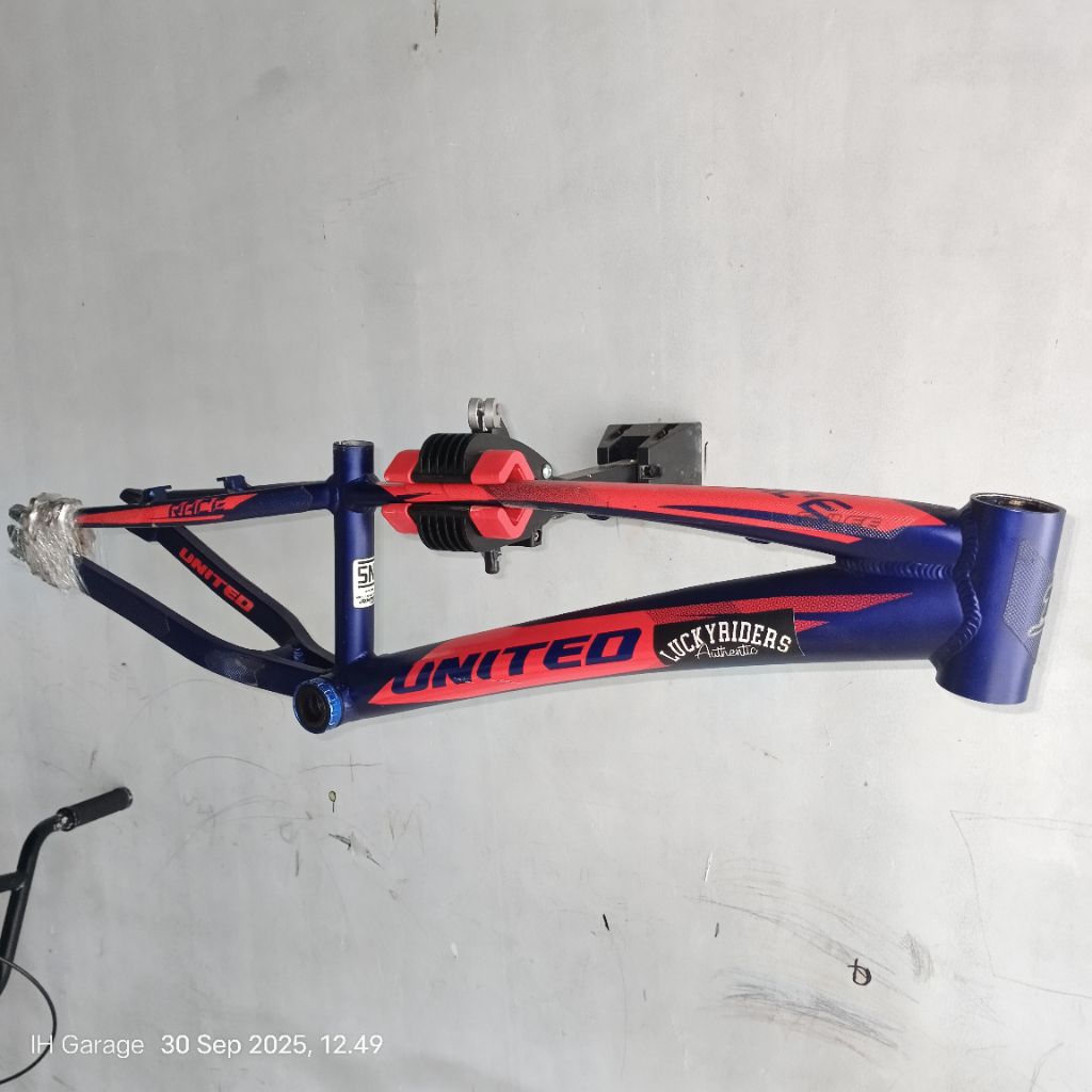 Frame United Jumper Race