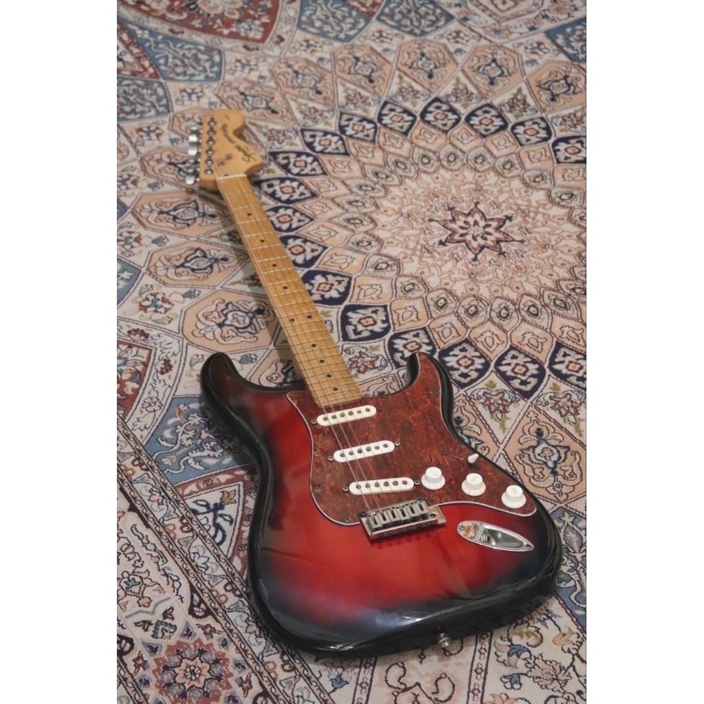 Squier Stratocaster Standard Series Antiqueburst Made in Indonesia
