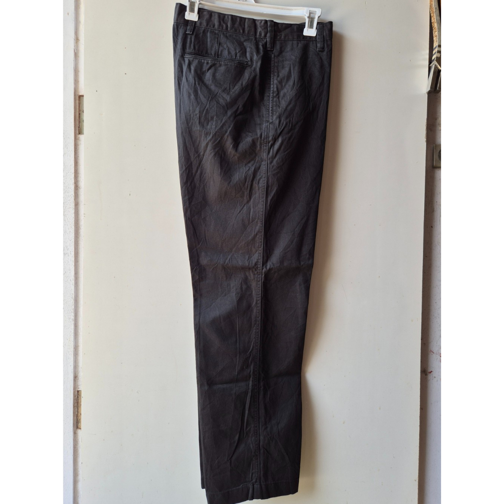 UNIQLO Wide Fit Chino Pants Black Celana Panjang Chinos Pria Size 32