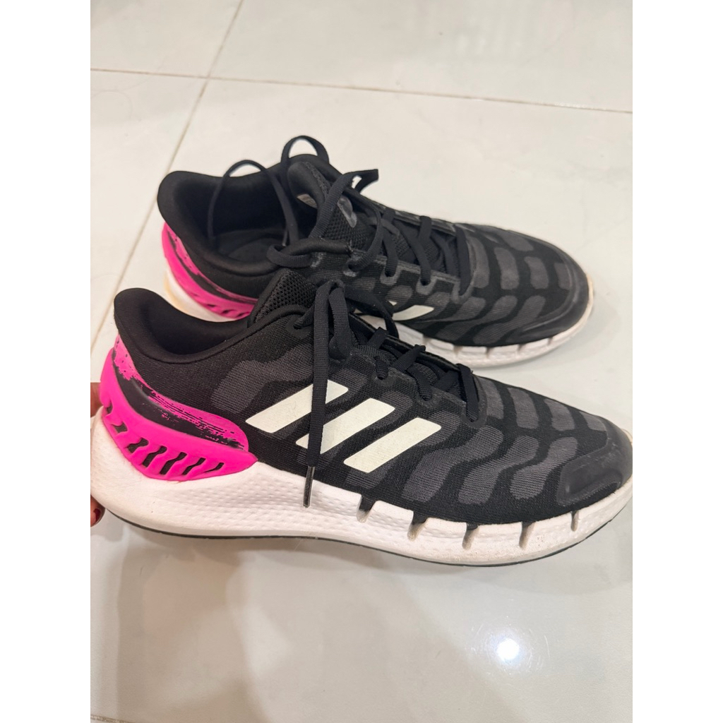PL Sepatu Adidas