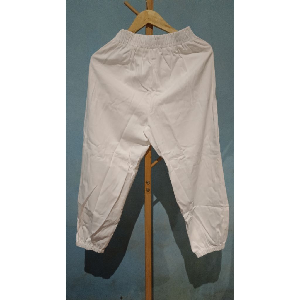 Celana Joger Putih