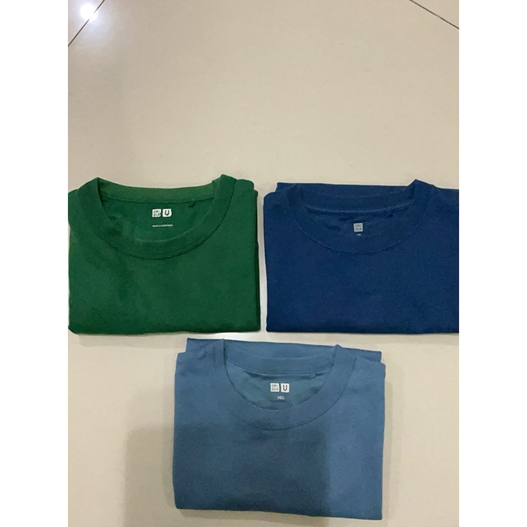 PRELOVED KAOS LENGAN PENDEK UNIQLO POLOS ANAK SIZE 140 USIA 10-11 TAHUN
