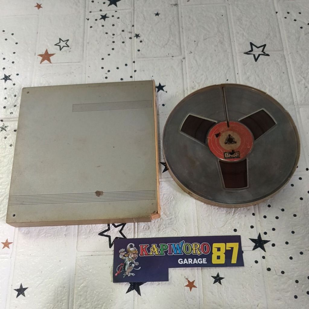 kaset reel - to - reel tape hard plastic flip case jadul vintage