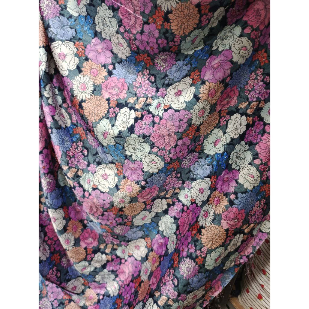KAIN SATIN SILK PREMIUM SILK BABY MOTIF BUNGA MAWAR FULL CANTIK LQB