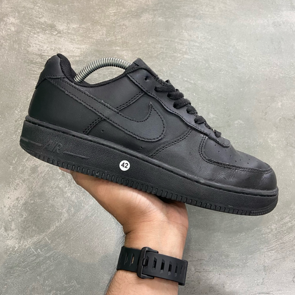 [Size 42] Nike Air Force 1 07 AF1 Low Black Triple Black Full Black (CW2288-001) Second Original. Ha