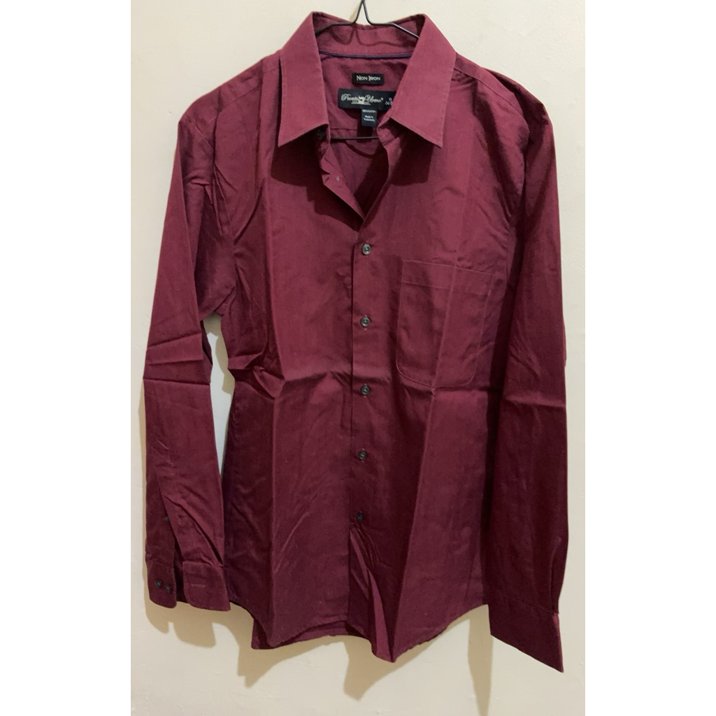 kemeja merah maroon
