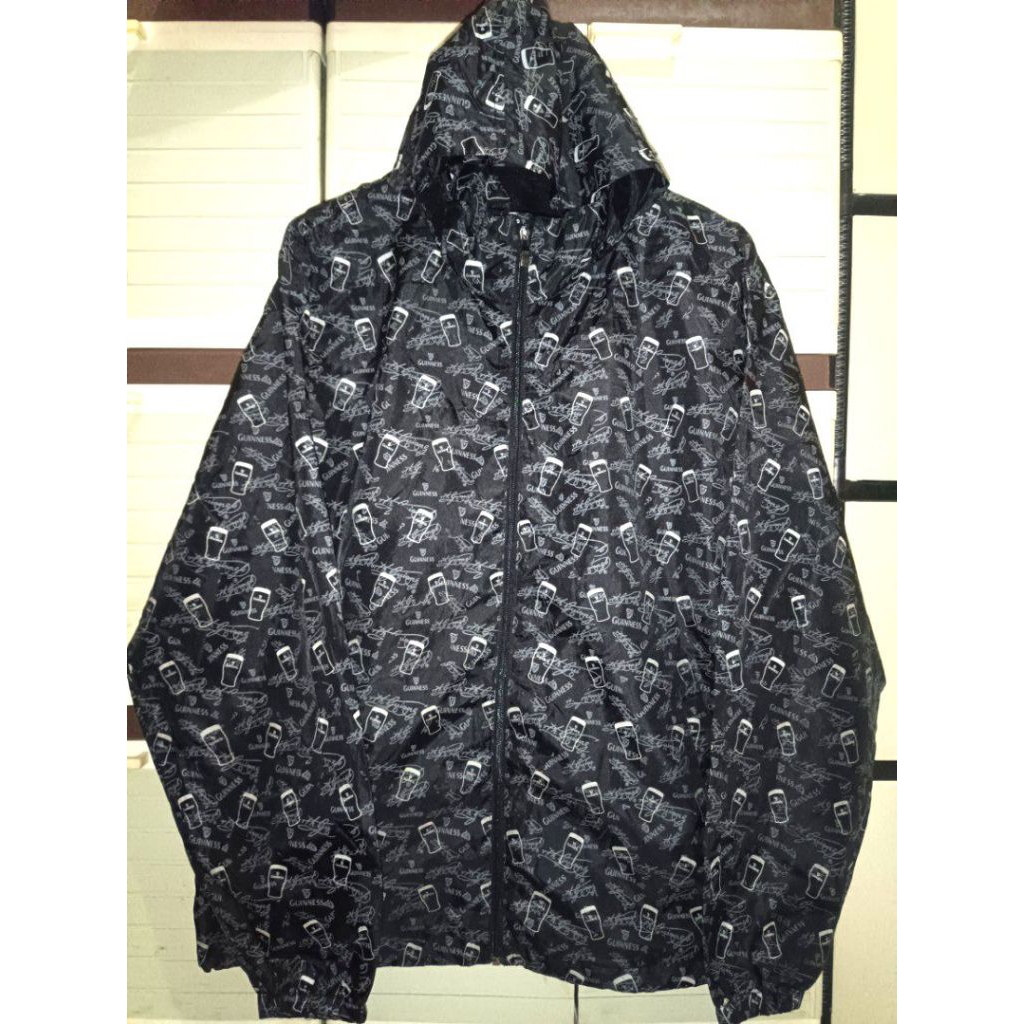 AOP Windbreaker Jacket dari GUINNESS