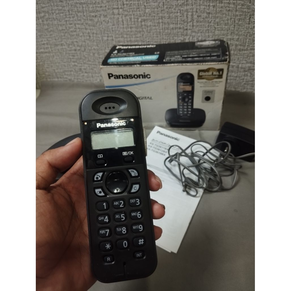 Telepon Wireless Panasonic KX-TG1611 dengan Intercom dan Caller ID