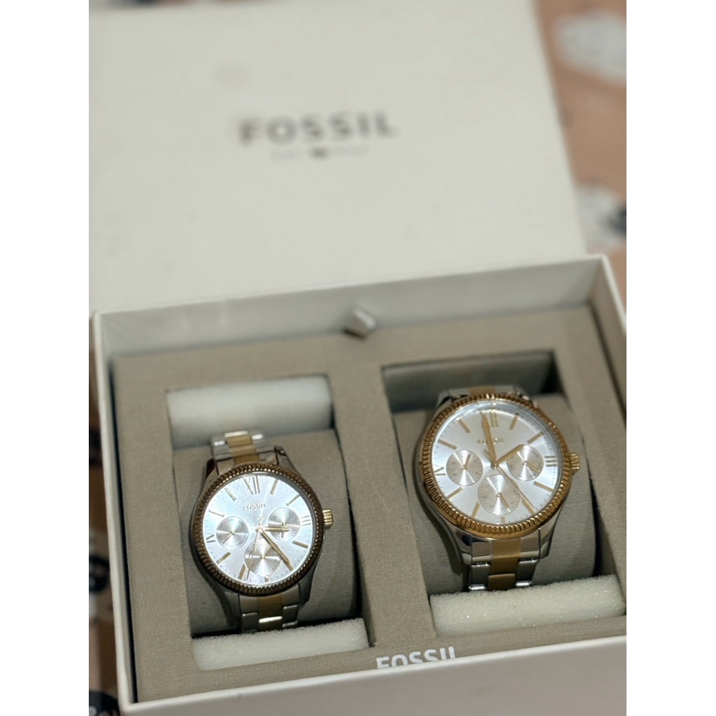 Fossil Watch Couple